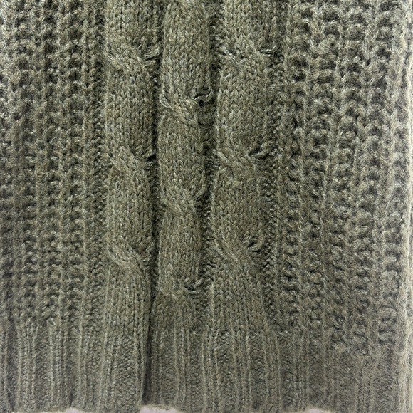 Charlotte russe olive color long sweater size L - Picture 2 of 14